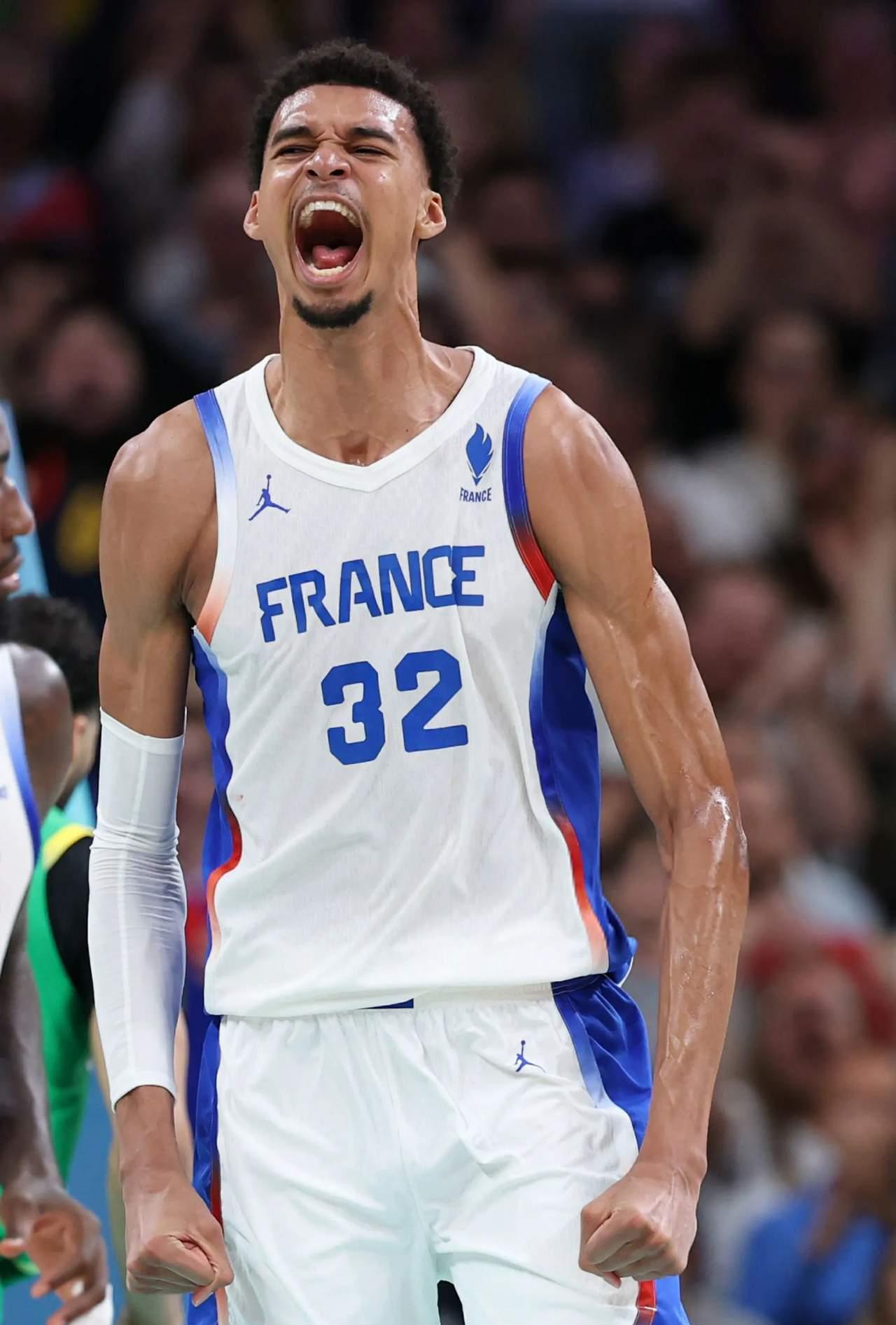 击剑赛场再起风云：燕赵青龙队险胜漓江火狐队，赛场气氛火爆防守强度拉满的简单介绍-爱游戏中国