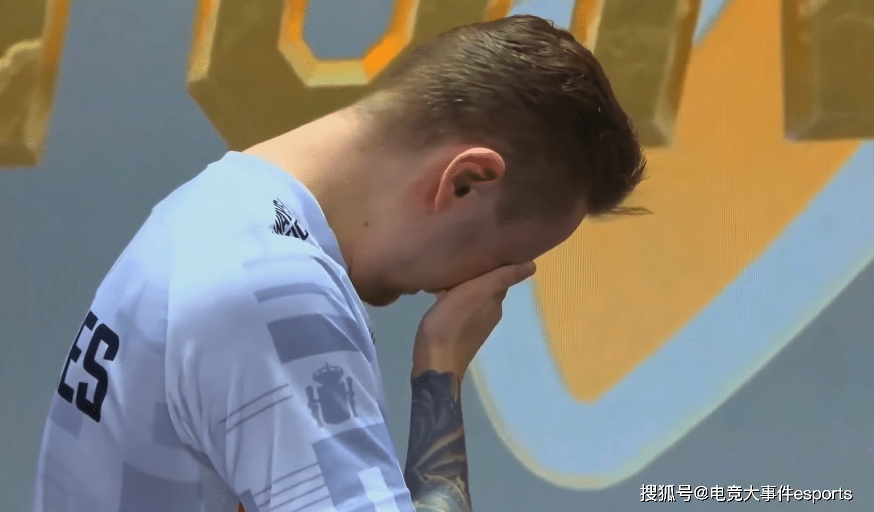 比赛规则变更首场状态出色，MAD观众沸腾！，JackeyLove重返赛场上演精彩一战的简单介绍-爱游戏平台