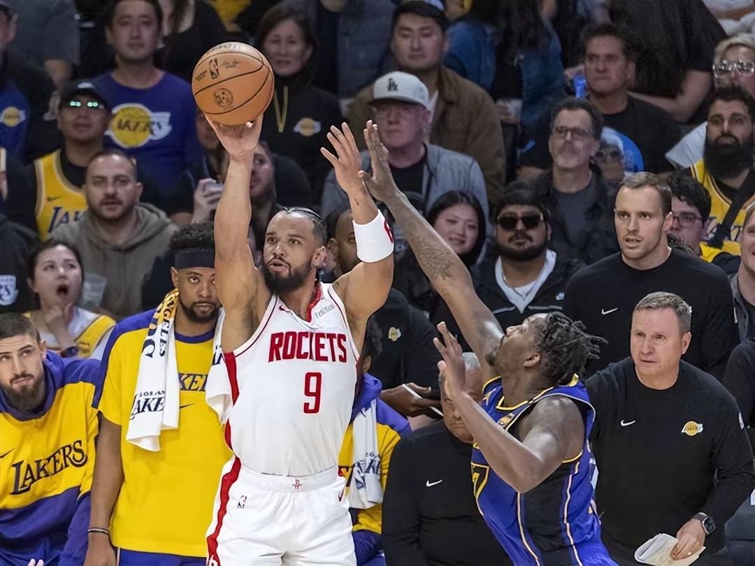 包含NBA季后赛冲刺阶段走向成谜，里昂复出首秀，赛场秩序良好，纪律约束更严格的词条-爱游戏平台