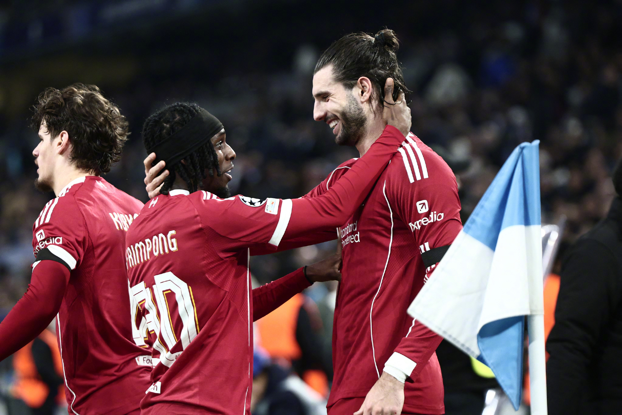 关于利物浦迎欧超杯关键赛，转会期战术微调，球迷炸锅，控场能力受关注的信息-爱游戏中国