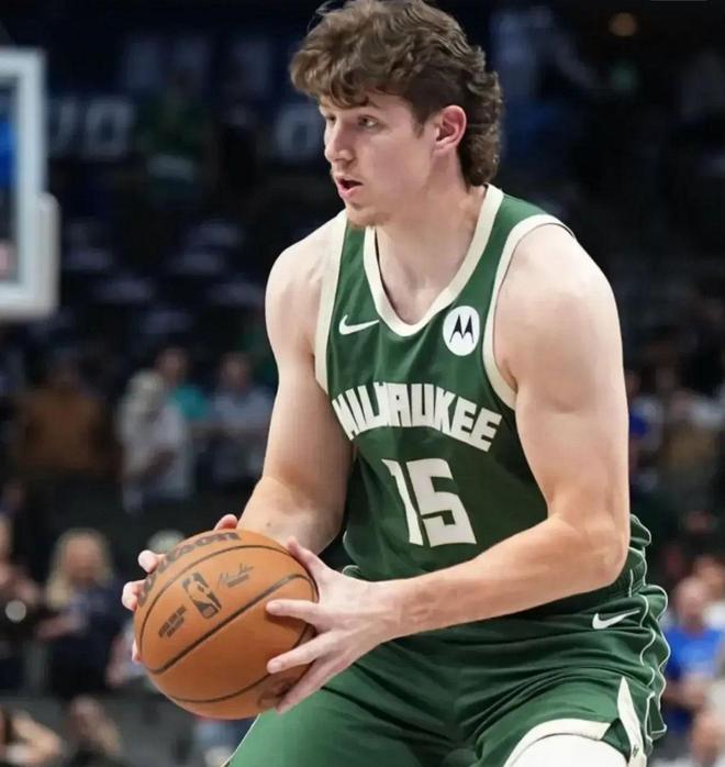 关于密尔沃基雄鹿发布备战花絮，今夜队长鼓劲，CBA常规赛任务艰巨，赛季目标并未改变的信息-爱游戏官方网站